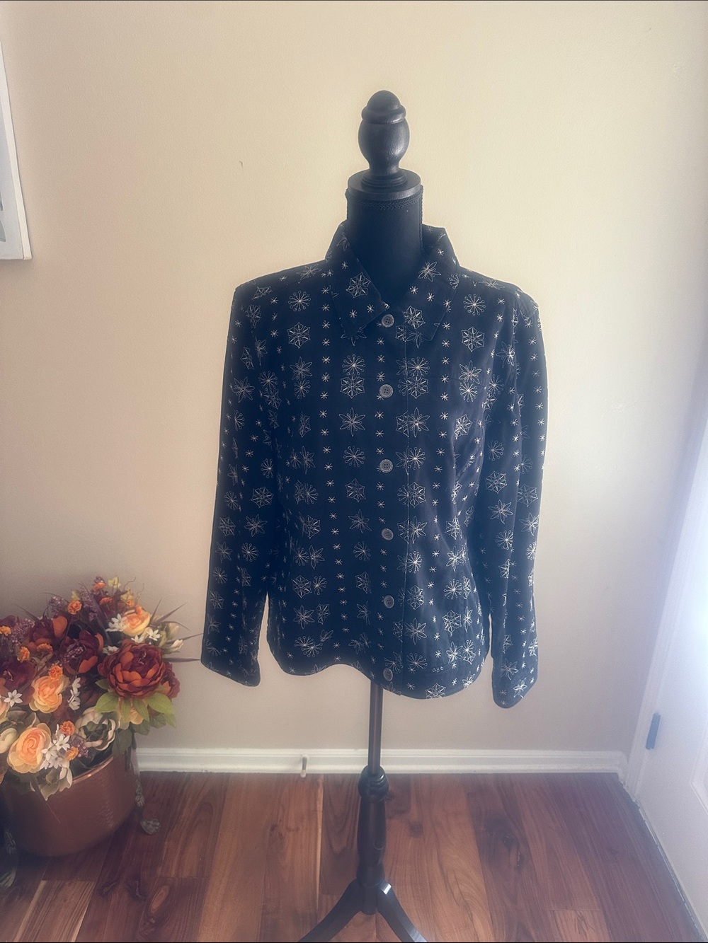 Christopher Banks❤️ XL Black Printed Women’s Button up lightweight jacket